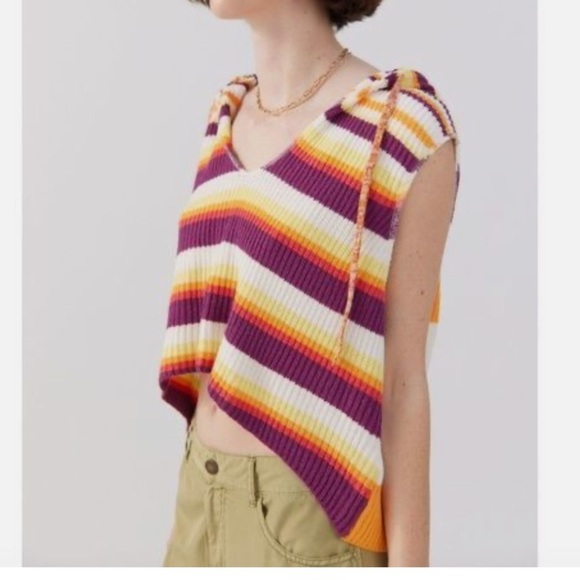 BDG Reid Hooded Sweater Vest Size XS Knit Cropped Oversized Beach Boho - Picture 2 of 8